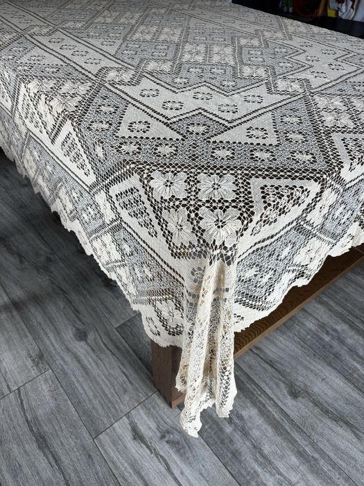 Toalha de mesa renda filé feita à mão com 282x187