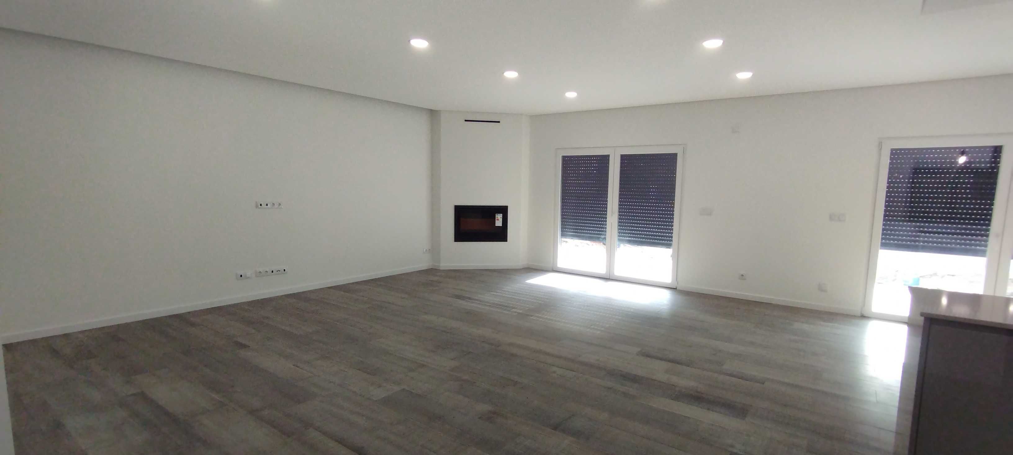 Moradia T4 Isolada (Tradicional Térrea) 526m2 Terreno