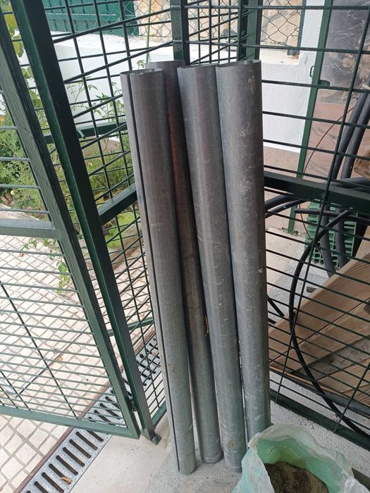 Tubos galvanizados e de PVC  diversos