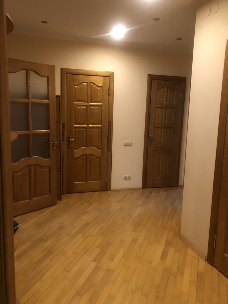 Здається двох кімнатна квартира вул. Симоненка