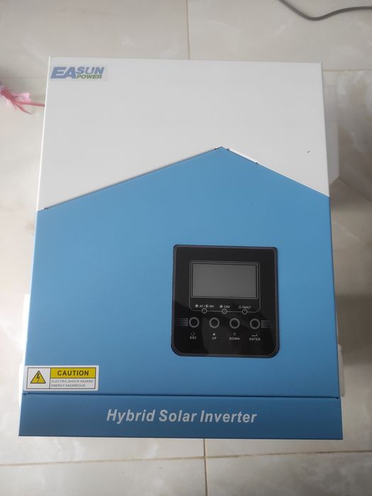 Гібридний інвертор EASUN SOLAR SPH 3K