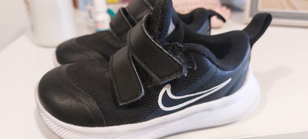 Sapatilhas Nike tamanho 22