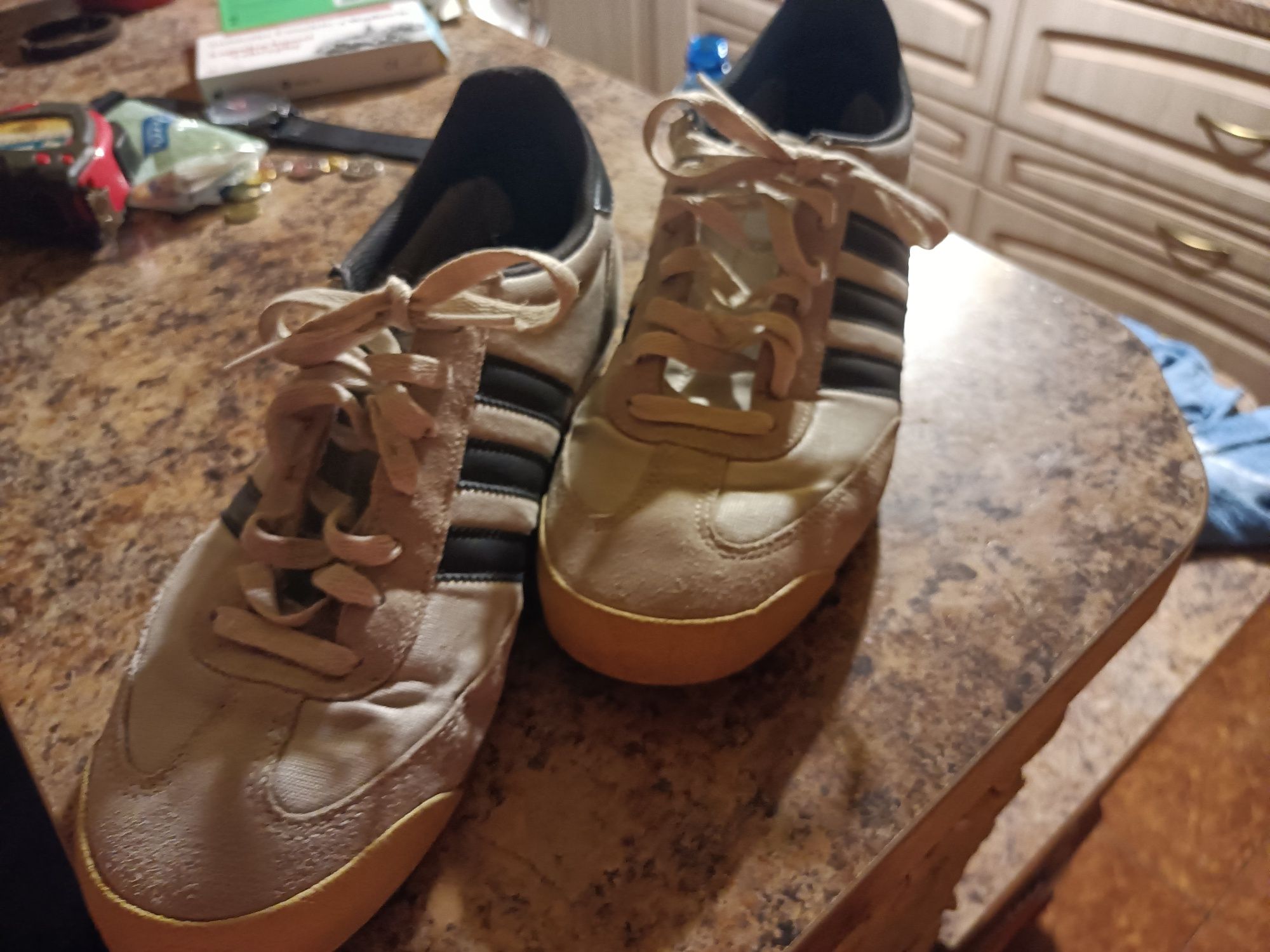 Buty adidas szare