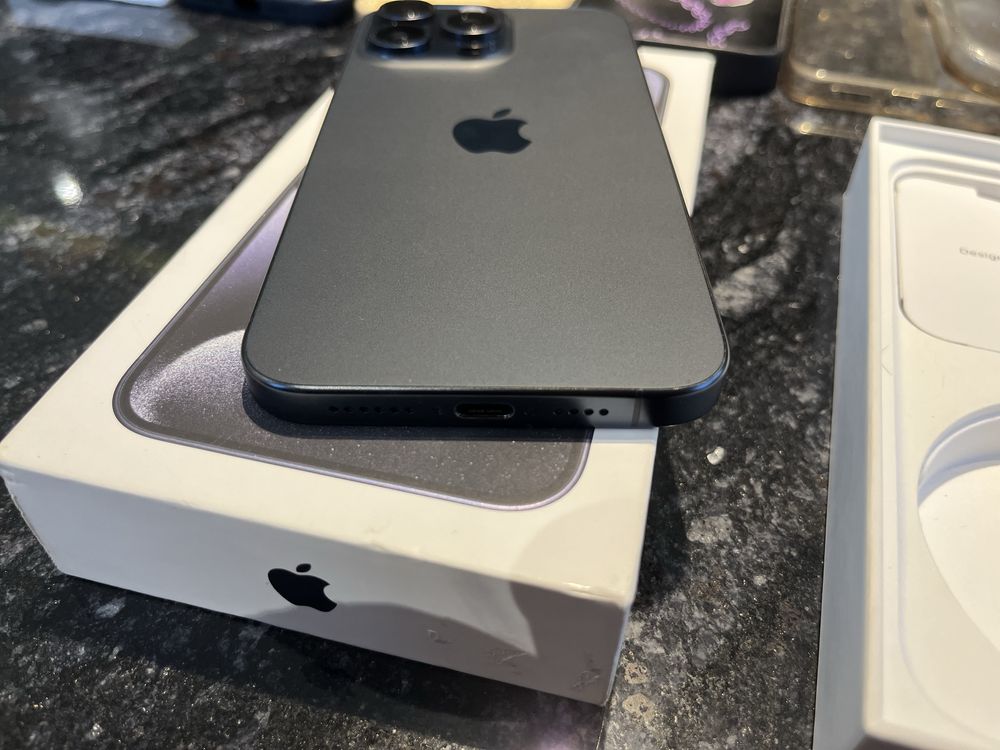 iPhone 15 pro max 256gb