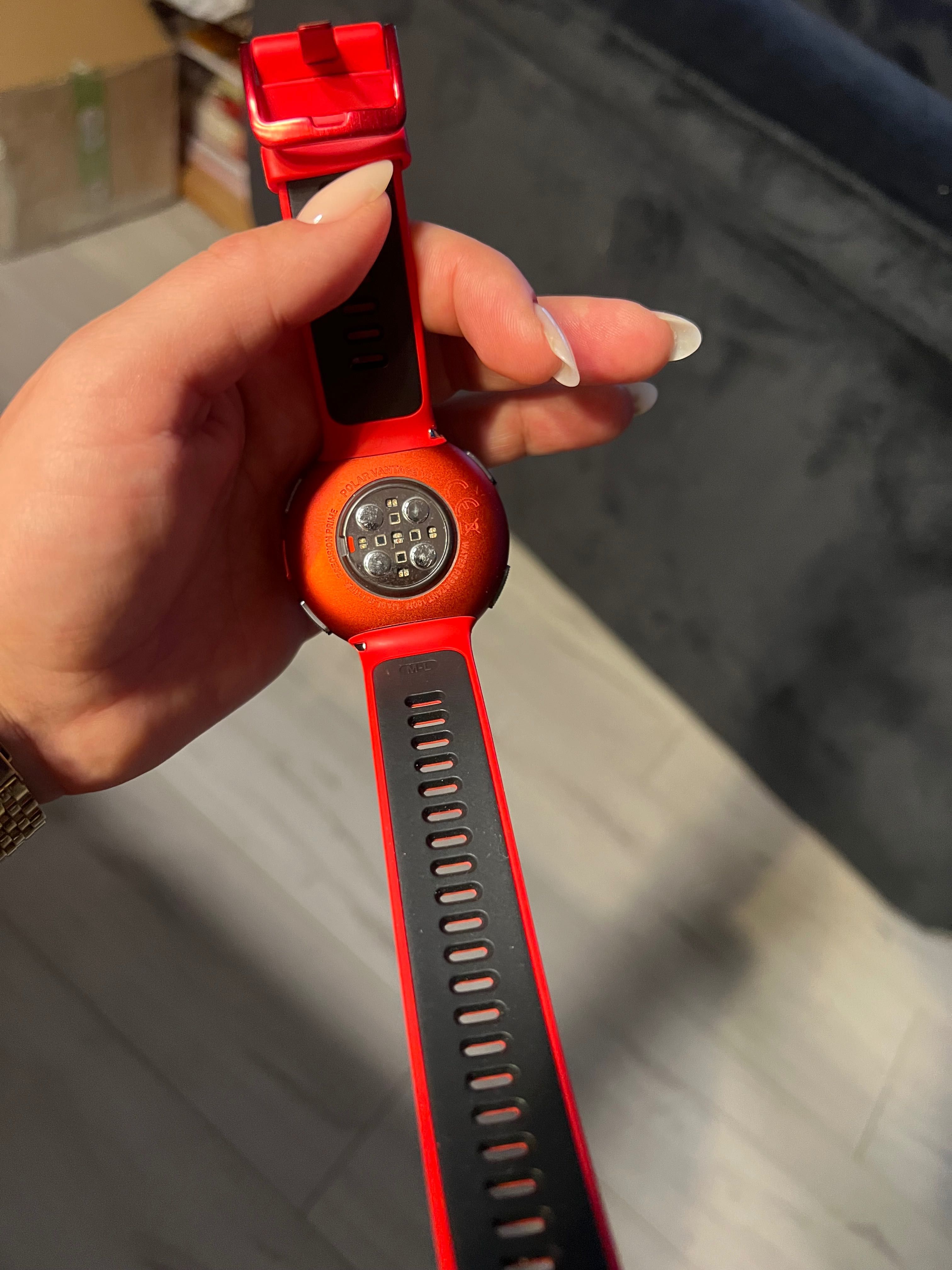 Zegarek smartwatch Polar V2 czerwony
