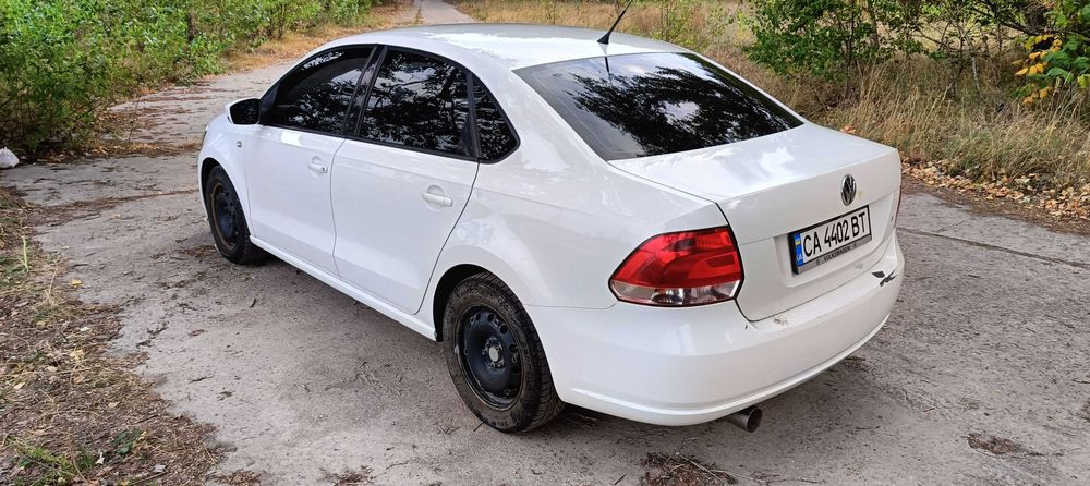 Volkswagen Polo sedan