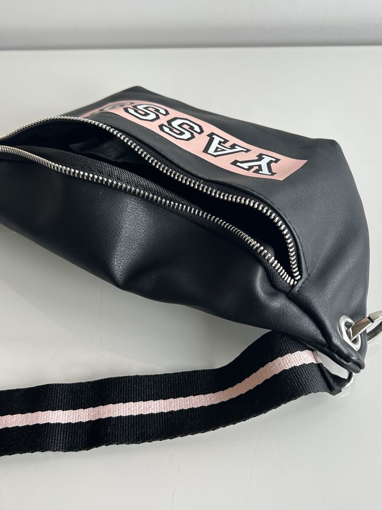 Nowa duża swagowa nerka torebka na regularnym pasku SWAG Stradivarius