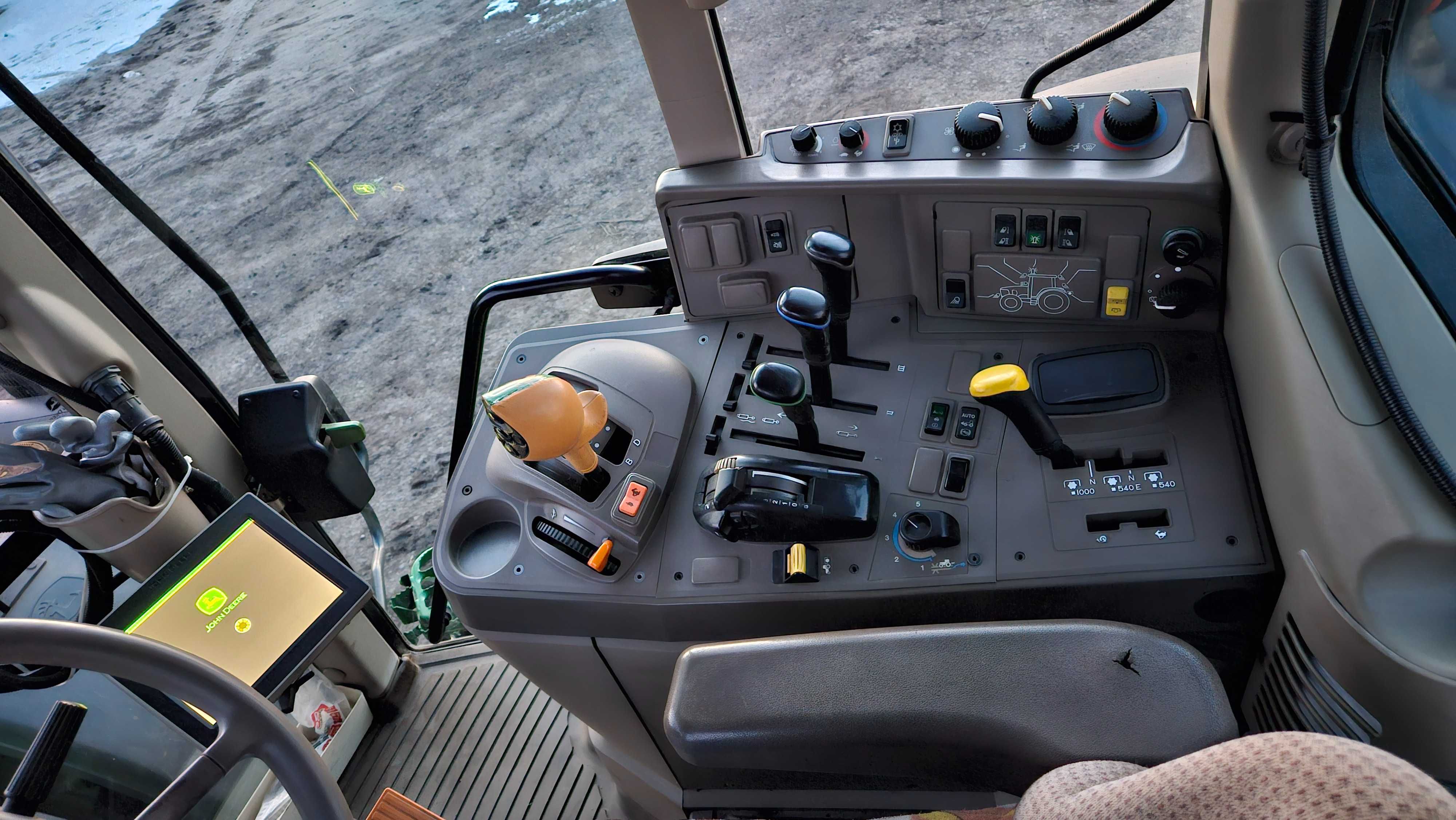 Трактор John deere 6195M 2017