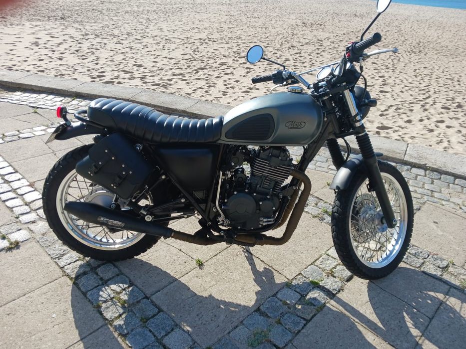 Mash 400 scrambler