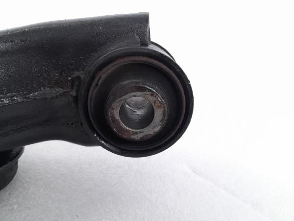 Braço de suspensão frente direito KIA Sorento I (JC)