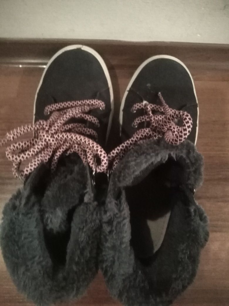 Buty jesienne, Botki Reserved rozmiar 35