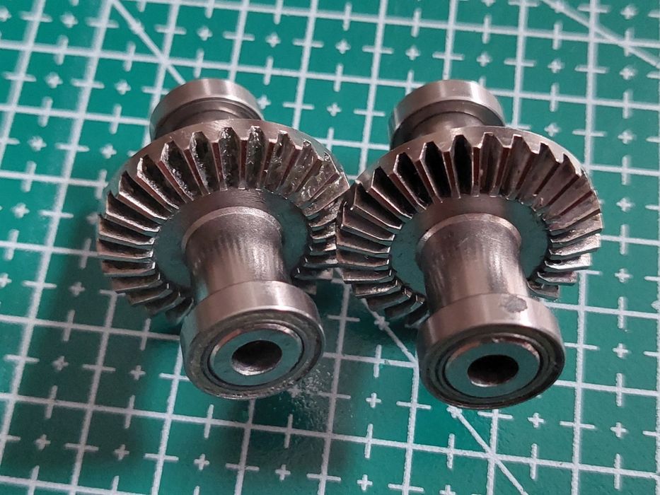 Zębatki mostów modeli rc - Cross RC  MC6, MC8, XC6, i UC6 (nie Axial)