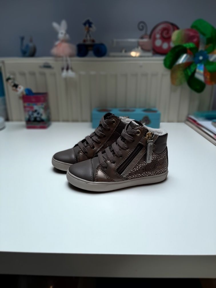 Geox Buty przejciowe rozm. 26 .Stan bardzo dobry.