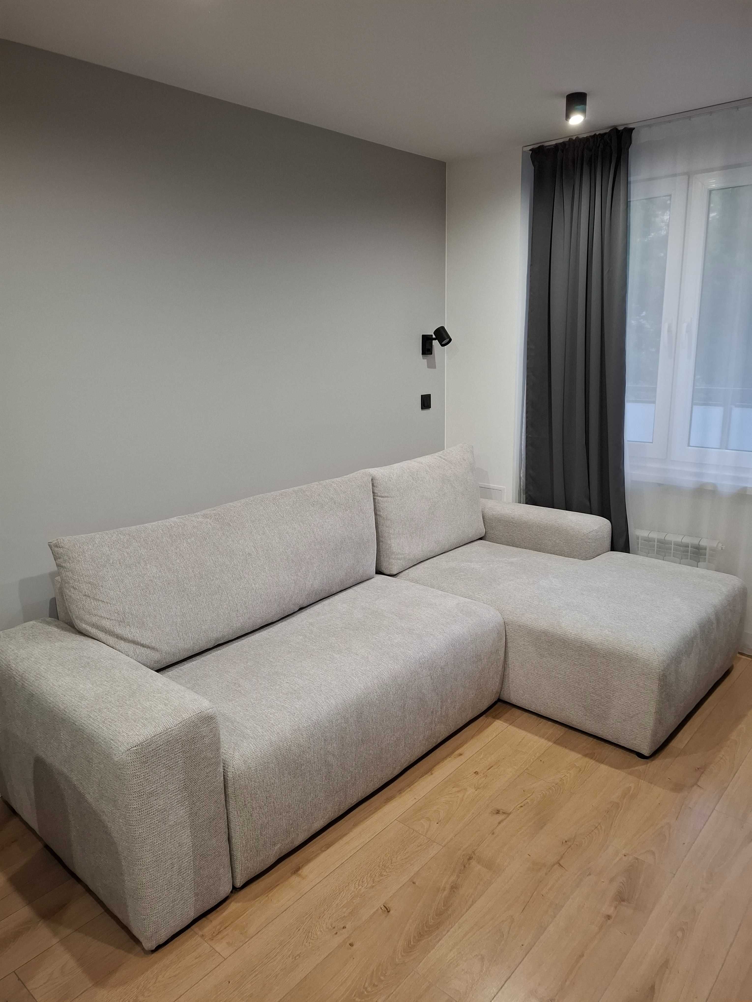 Nieużywany narożnik z funkcją spania