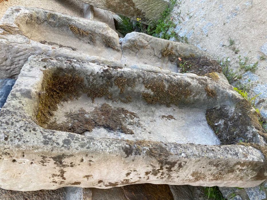 Koryto z piaskowca (stare)