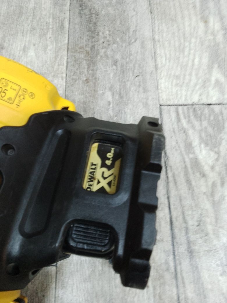 Dmuchawa DeWalt dcm562 Aku 4ah