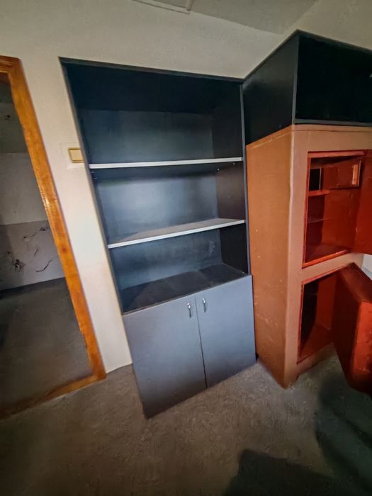 Офісні меблі  в хорошому стані