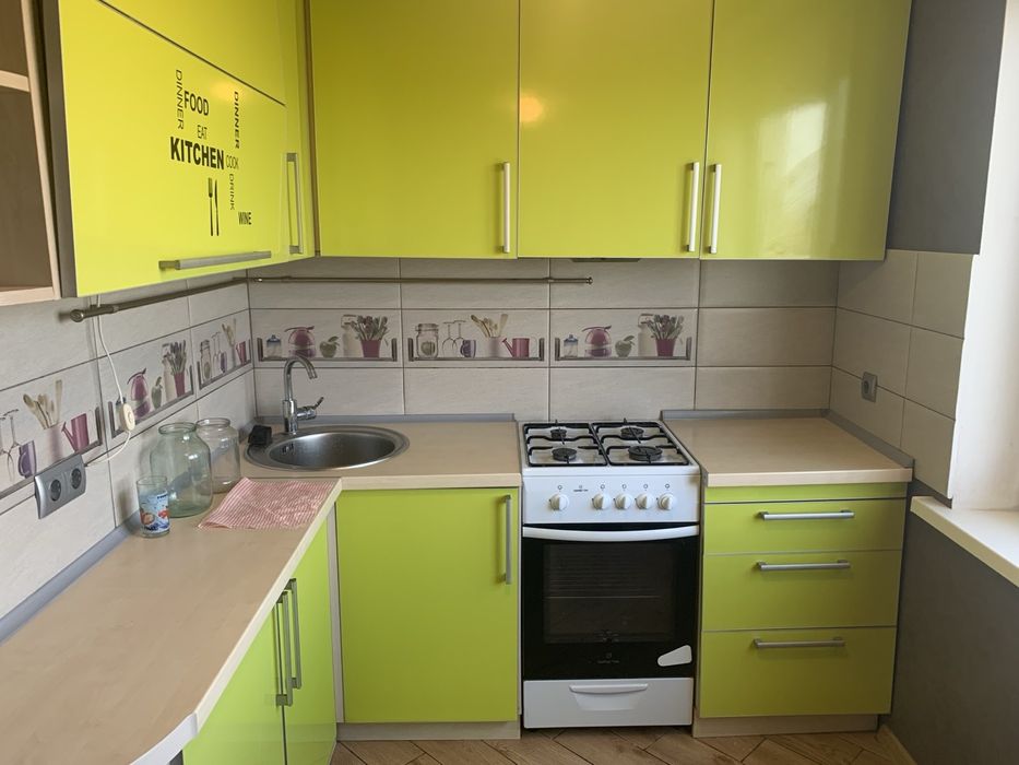 Продам 2-х к кв чешка Академика Павлова 140