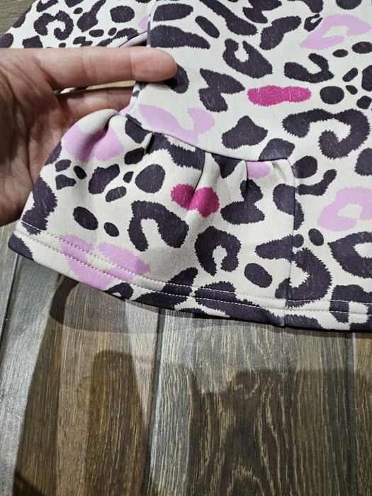 Piankowa bluzka baskinka rozmiar 4-5lat.