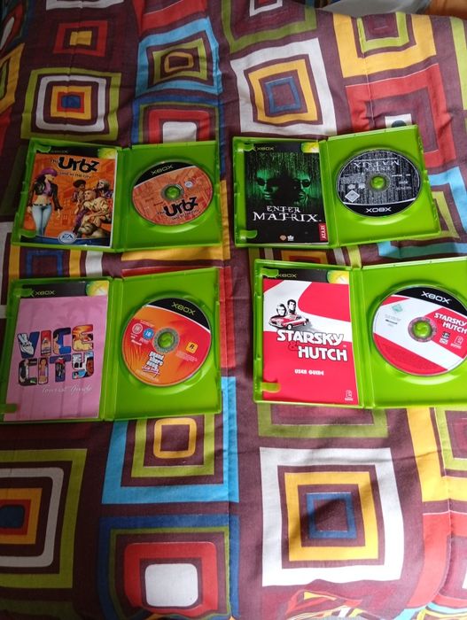 Jogos Xbox e tb capas com os manuais