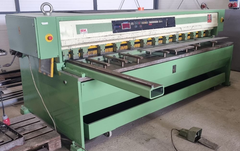 Gilotyna do cięcia blachy hydrauliczn 4mm 3m nozyce gilotynowe