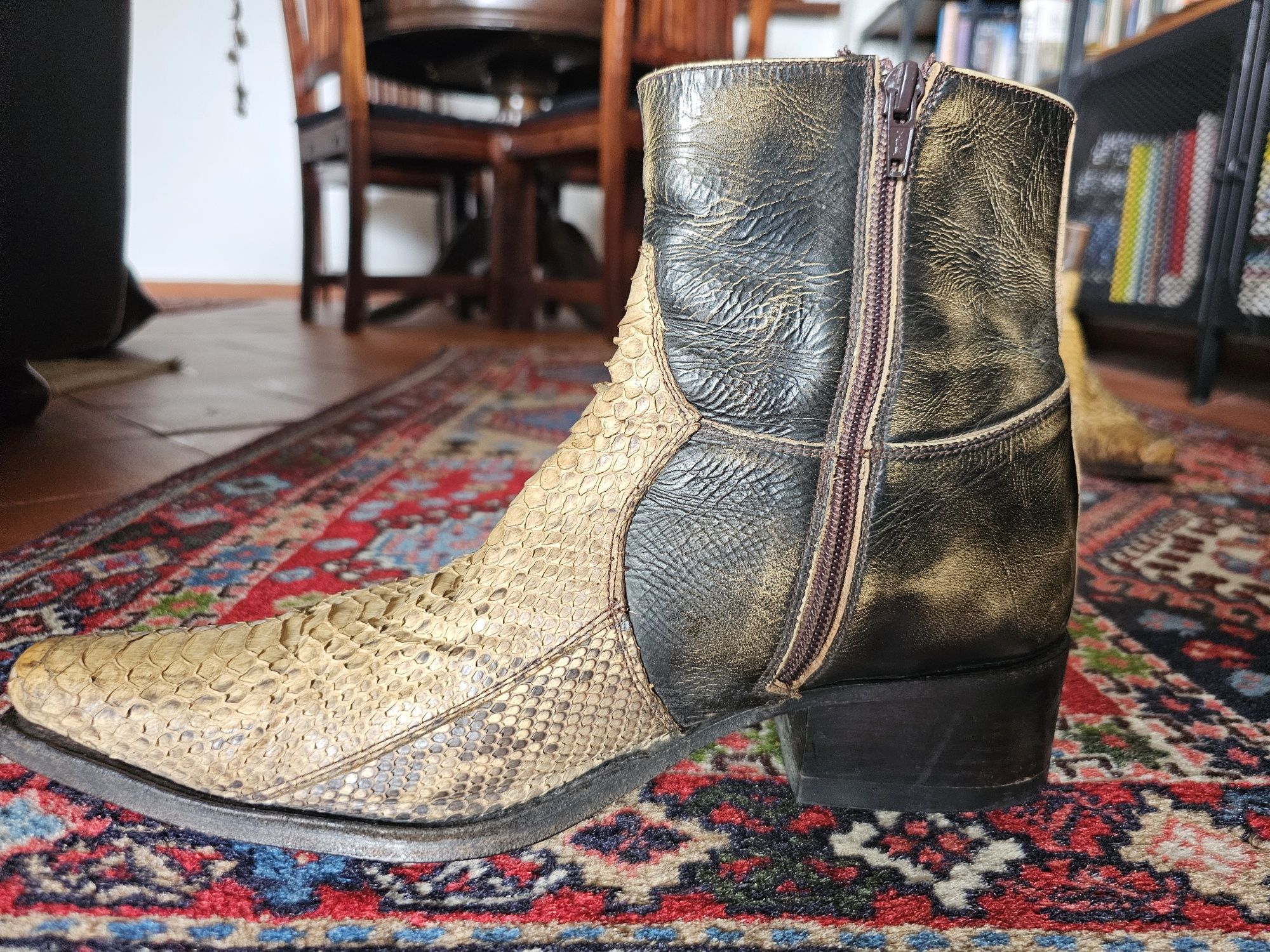 Botas Sendra Couro e Pele Cobra Piton