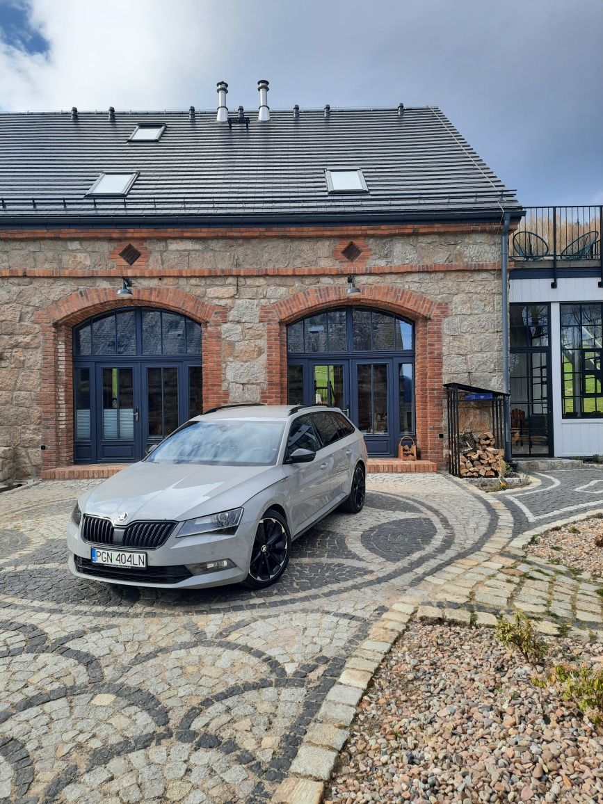 Skoda Superb Sportline 4x4 Kombi