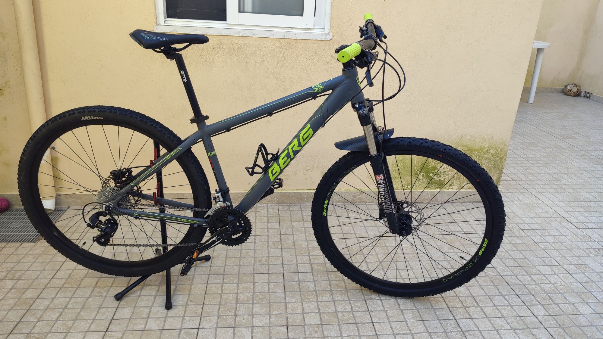 Bicicleta Berg trailrock 40