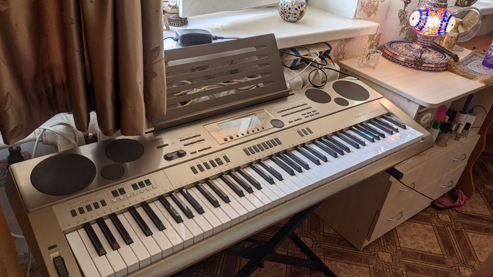 Синтезатор Casio AT-5 Oriental keyboard