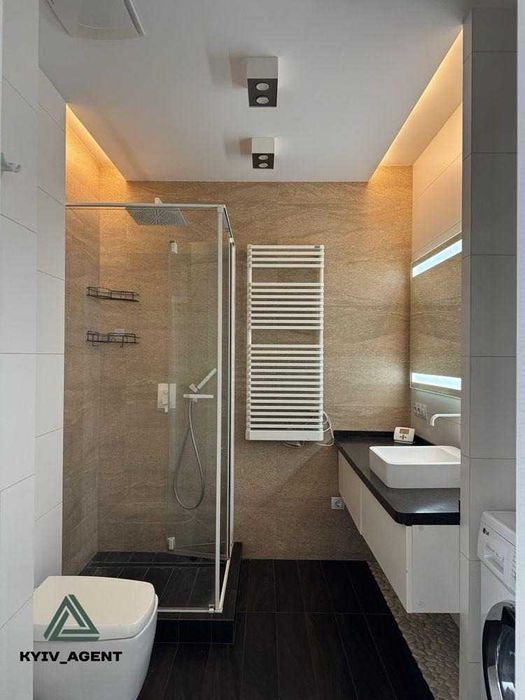 Вид на Дніпро ! Студія + окрема спальня 104 м2 вул. Дніпровська наб 25