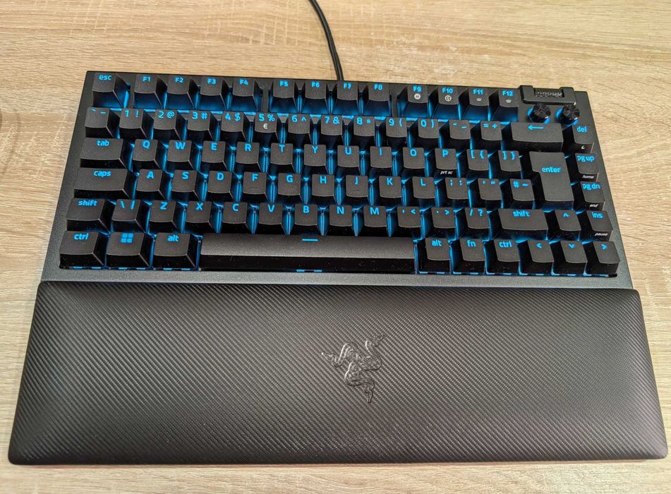 Teclado Razer Blackwidow v4 75% como novo, com fatura e garantia