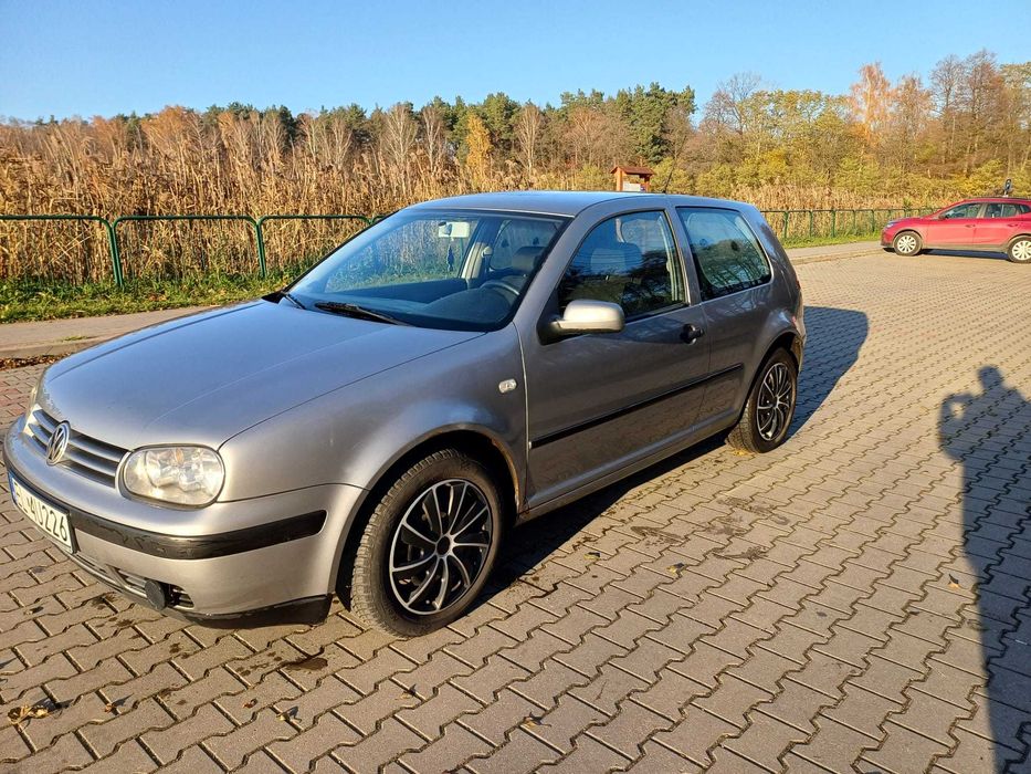Volkswagen Golf 4 SDI - 2002 / klima / hak / niezawodny silnik