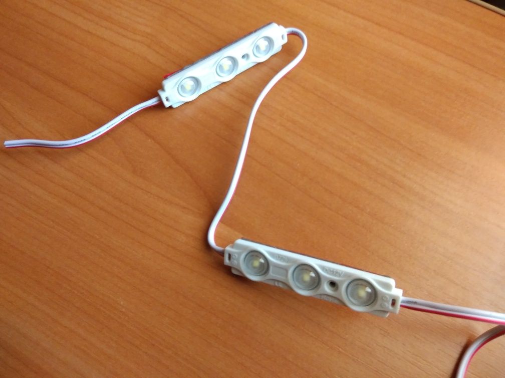 4 шт IP65 / 12 Вольт 3 LED / Вологостійка