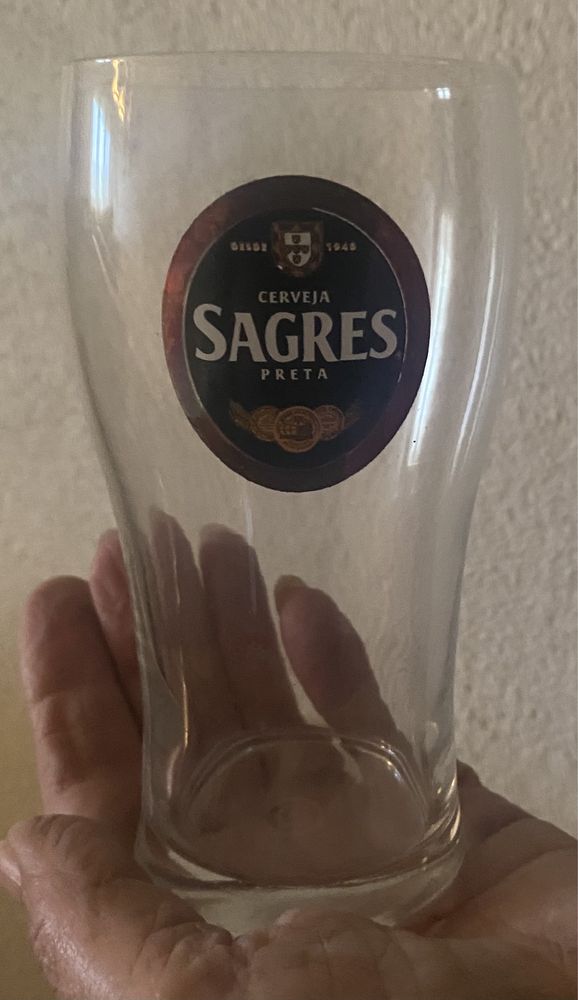 Copos de sumos aguas cervejas