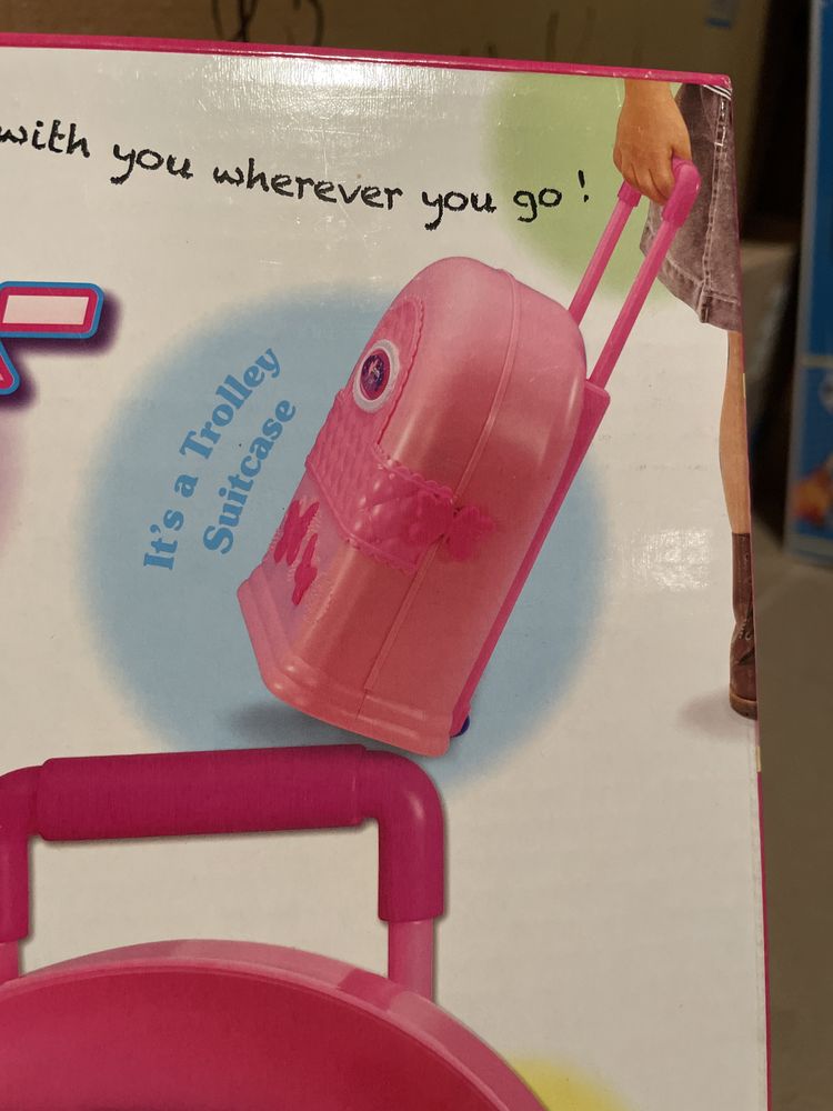 Domek walizka dla lalek typu Barbie