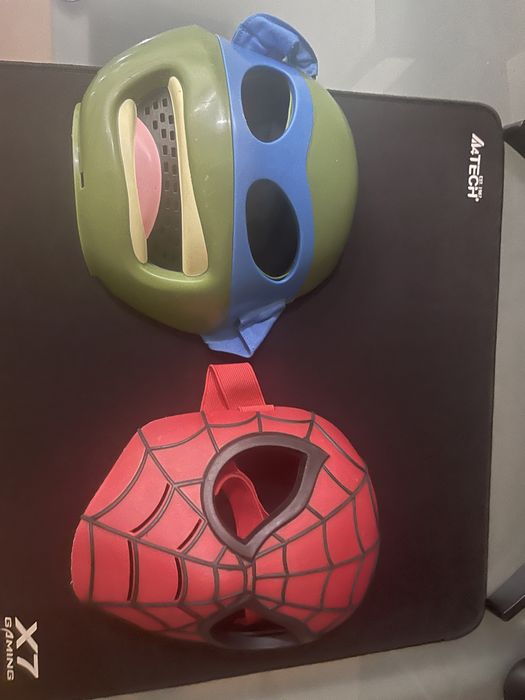 Маска человек паук, Леонардо