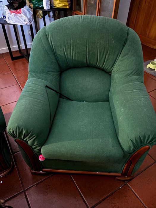 Sofa mais cadeiroes