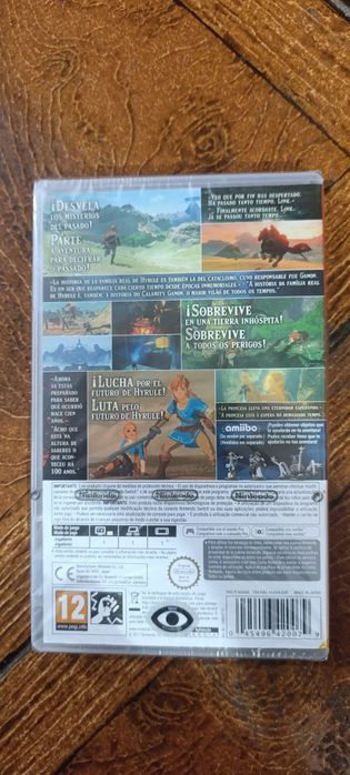 Jogo Zelda Breath of the Wild ainda com o plástico