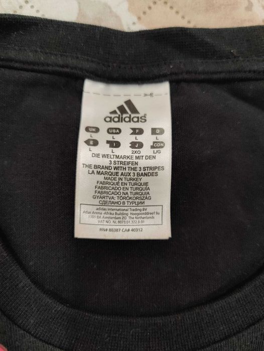 T-shirt Adidas tam. L em excelente estado
