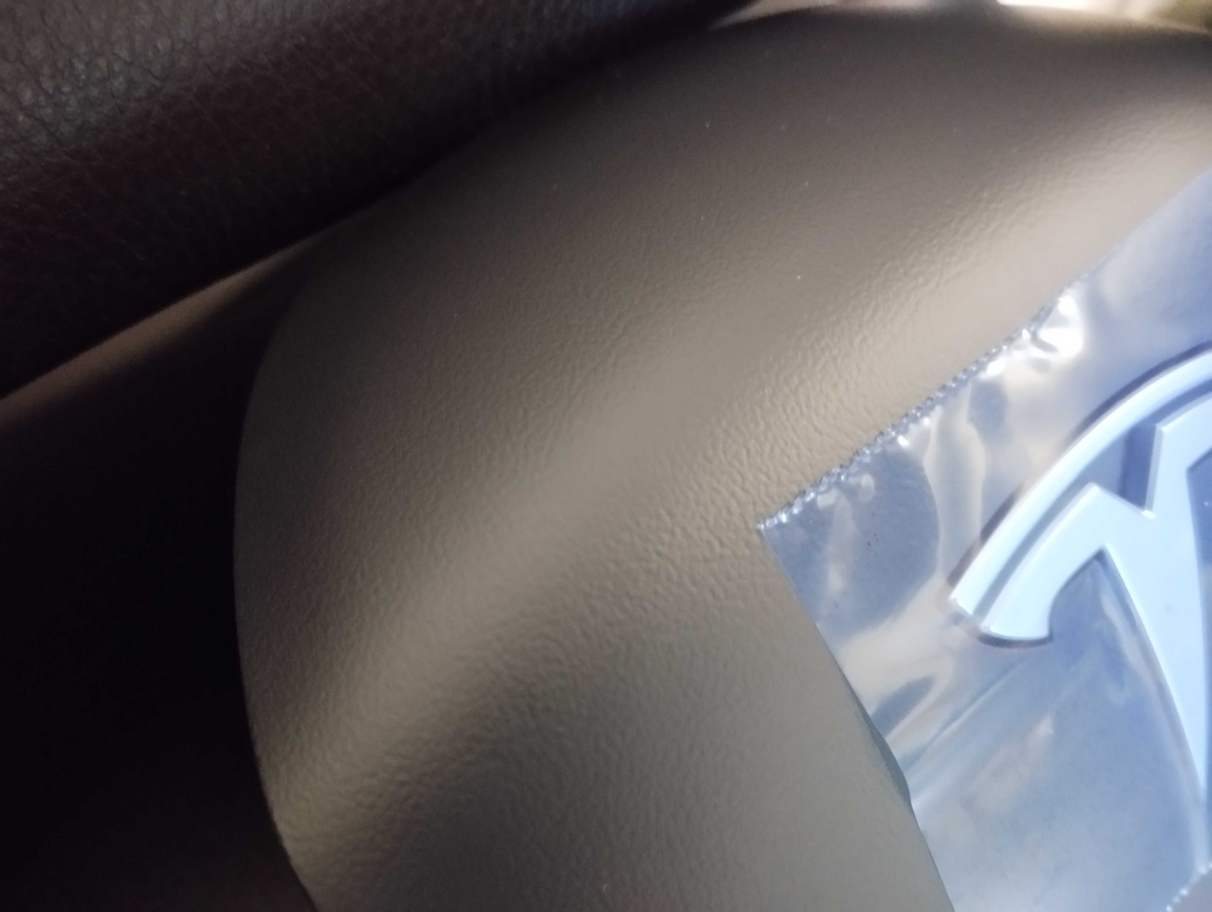 Заглушка накладка подушки  руля Airbag Tesla M3 MY