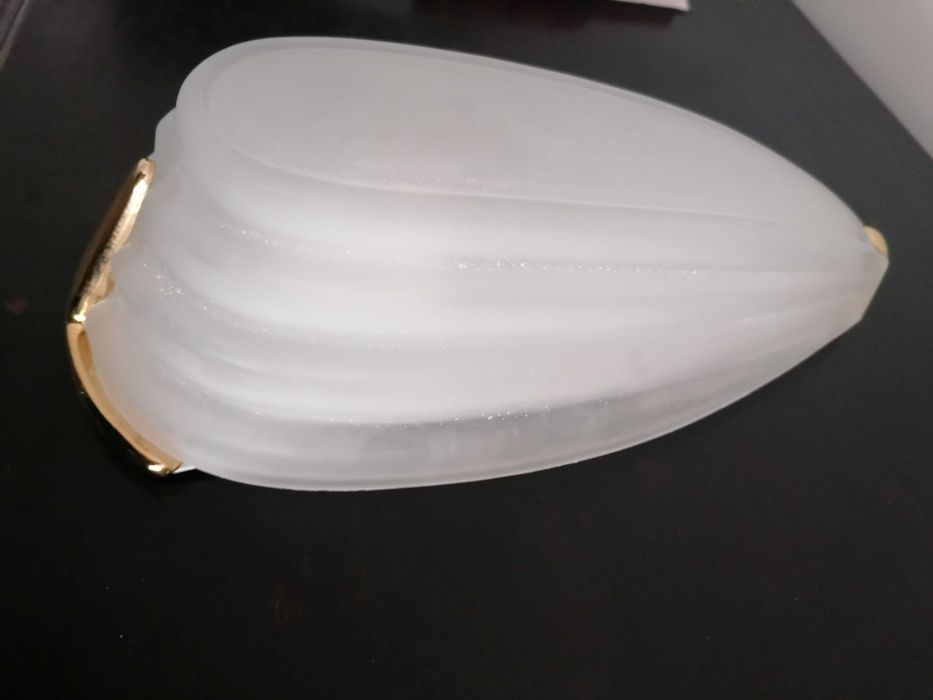 Espectaculares Apliques de Parede em Vidro Branco -Novo