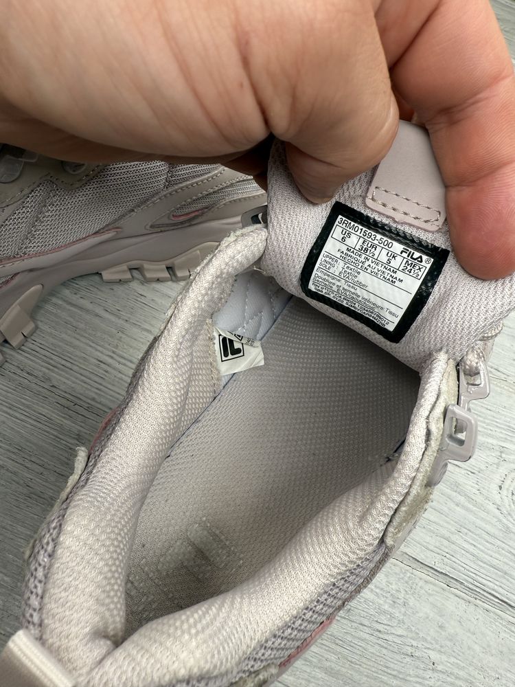 Срочно продам крутые кроссовки fila 38-39р