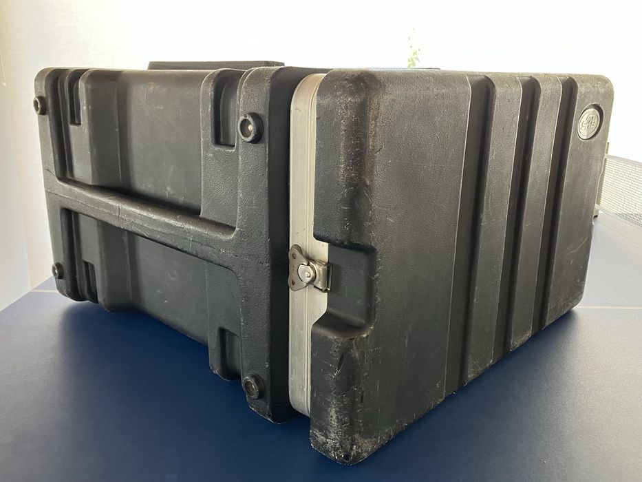 Rack SKB 6U Made in USA (Orange,CA) 2002