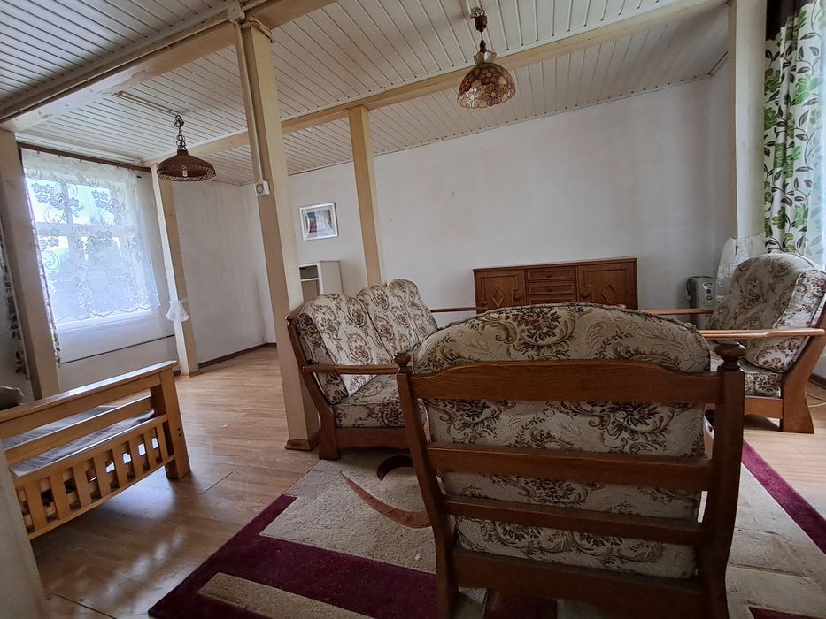 Komplet mebli dębowych – styl vintage – sofa, fotele, stół, komody