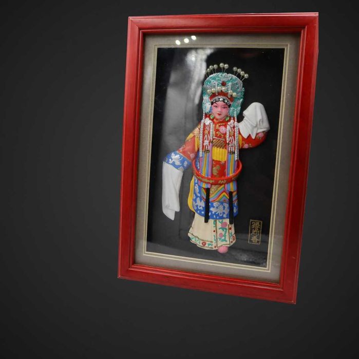 Obrazek trójwymiarowy  postać w tradycyjnym chińskim stroju b5/100654