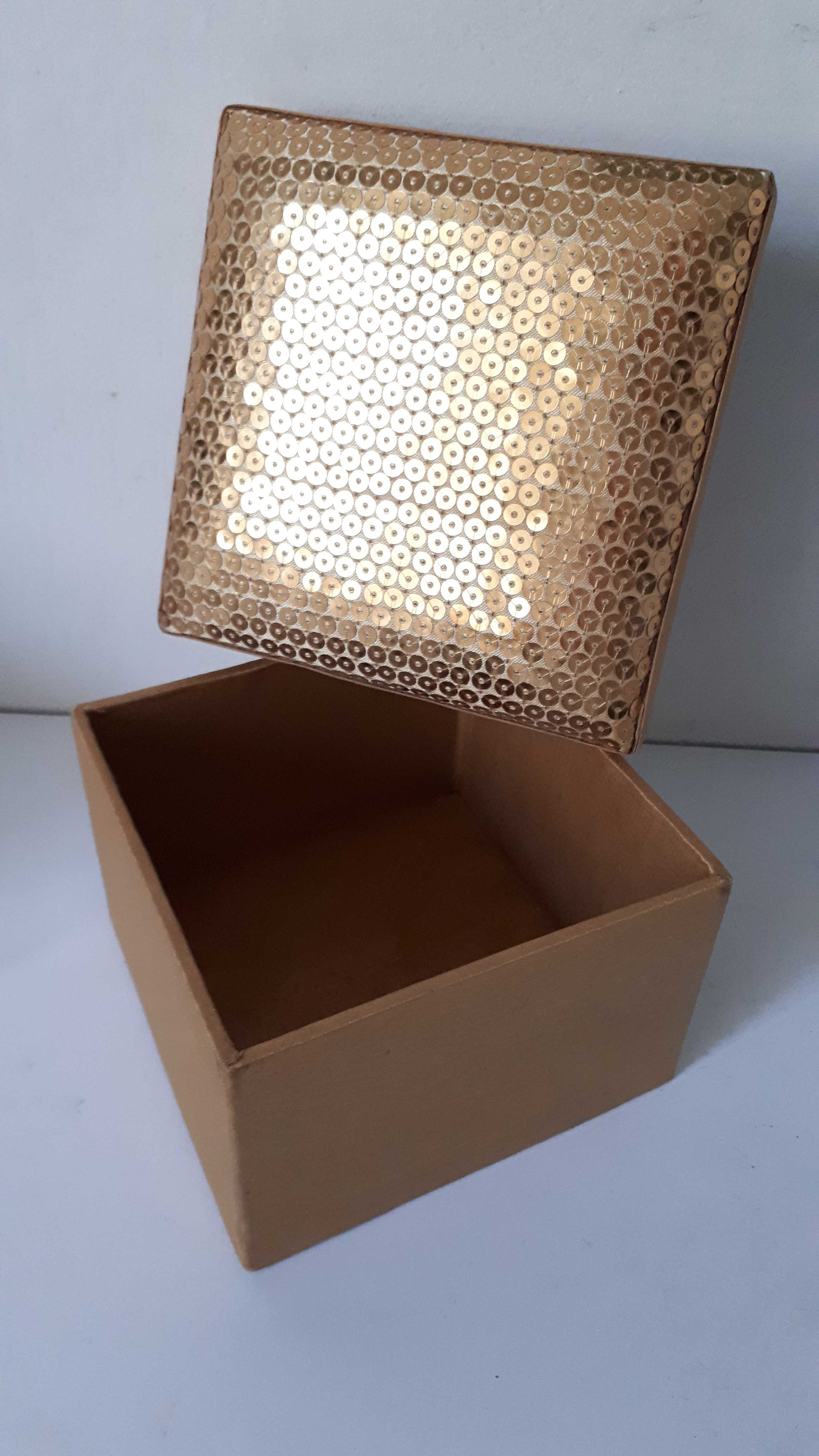 szkatułka ozdobne pudełko złote cekiny