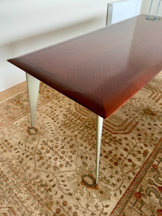 Mesa em madeira, Philippe Starck, Cassina, Milão