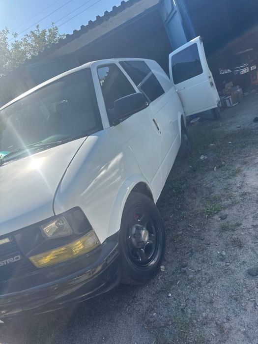 Chevrolet Astro бус