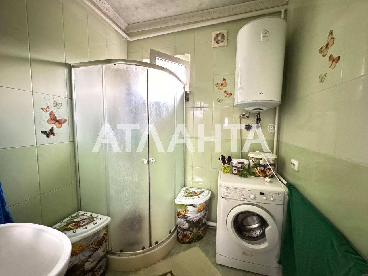 Очень большой, добротный дом в Дачном!