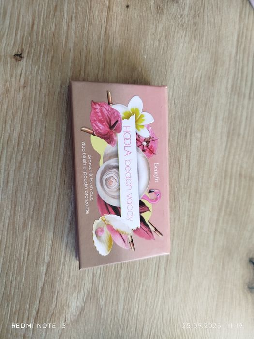 Benefit Hoola Beach Vacay paleta Charlotte